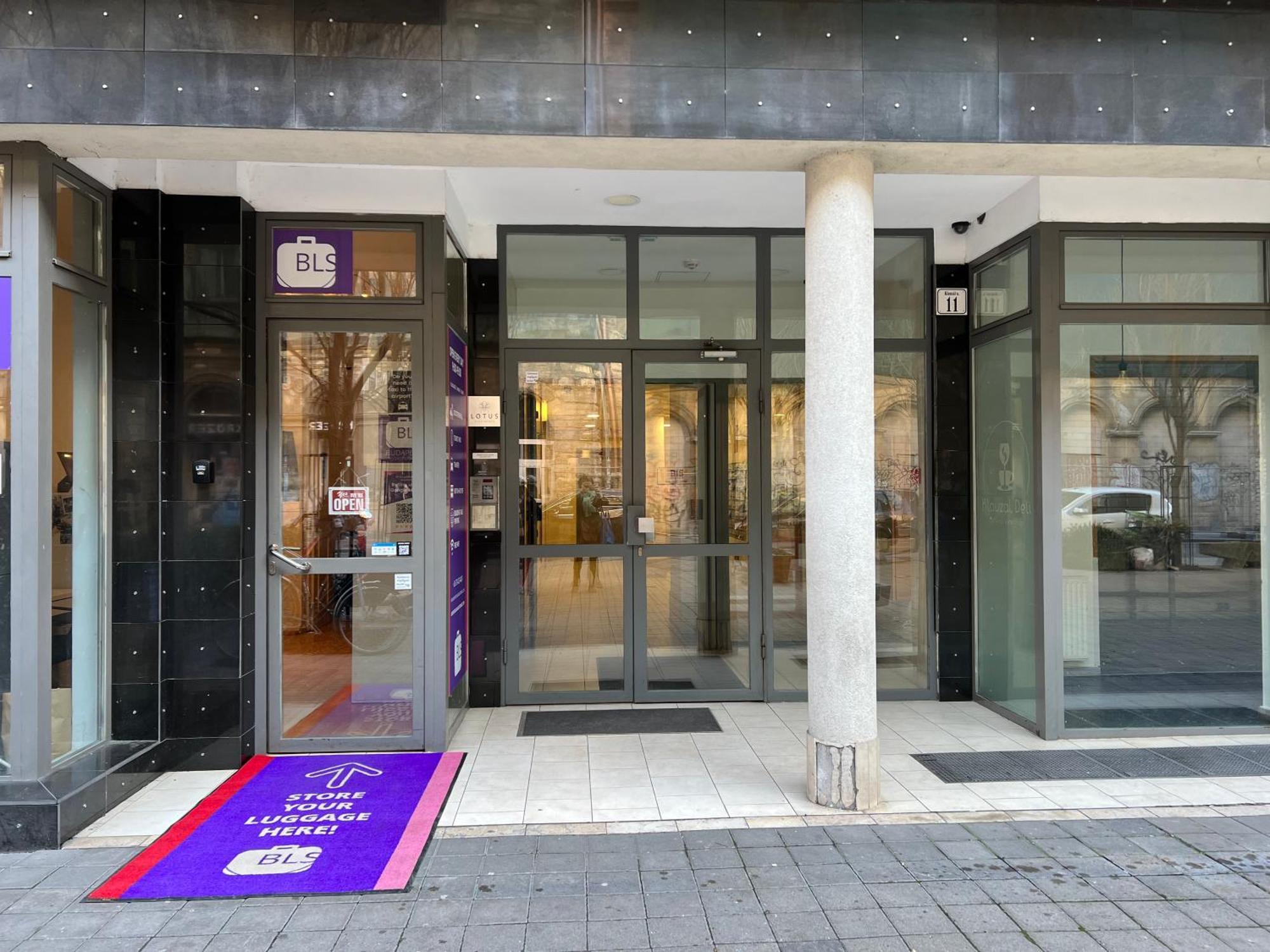 Acacia Aparhotel-Near New York Cafe Budapest Bagian luar foto