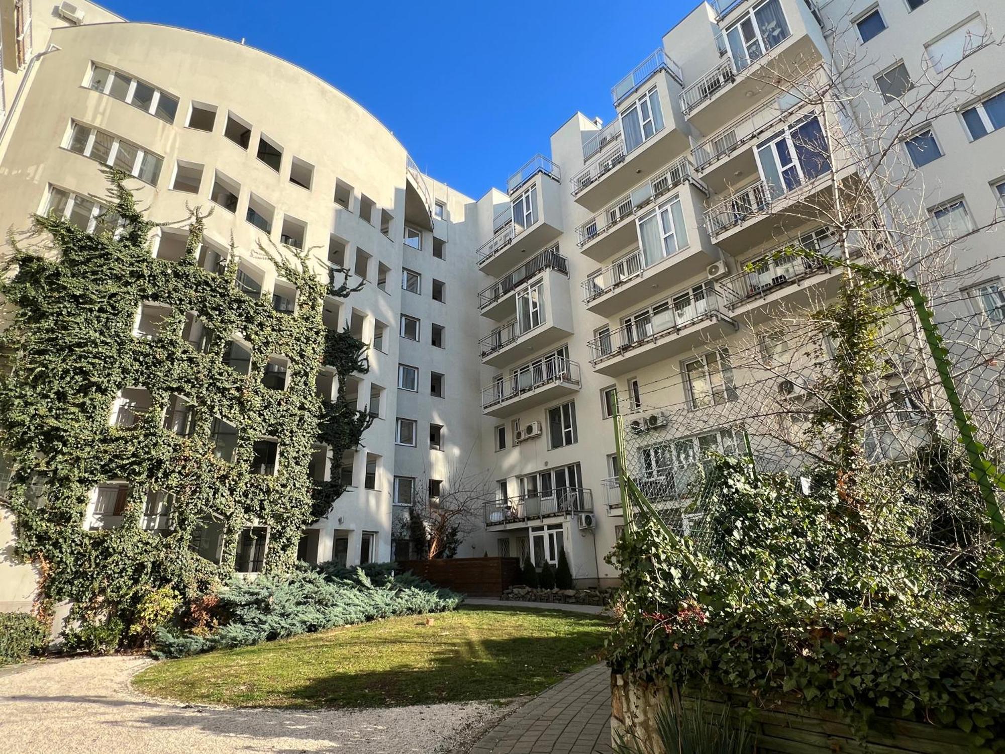 Acacia Aparhotel-Near New York Cafe Budapest Bagian luar foto