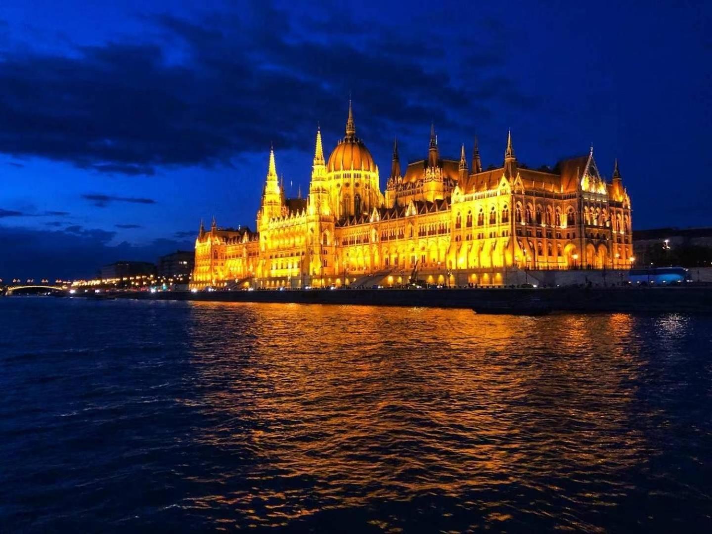 Acacia Aparhotel-Near New York Cafe Budapest Bagian luar foto