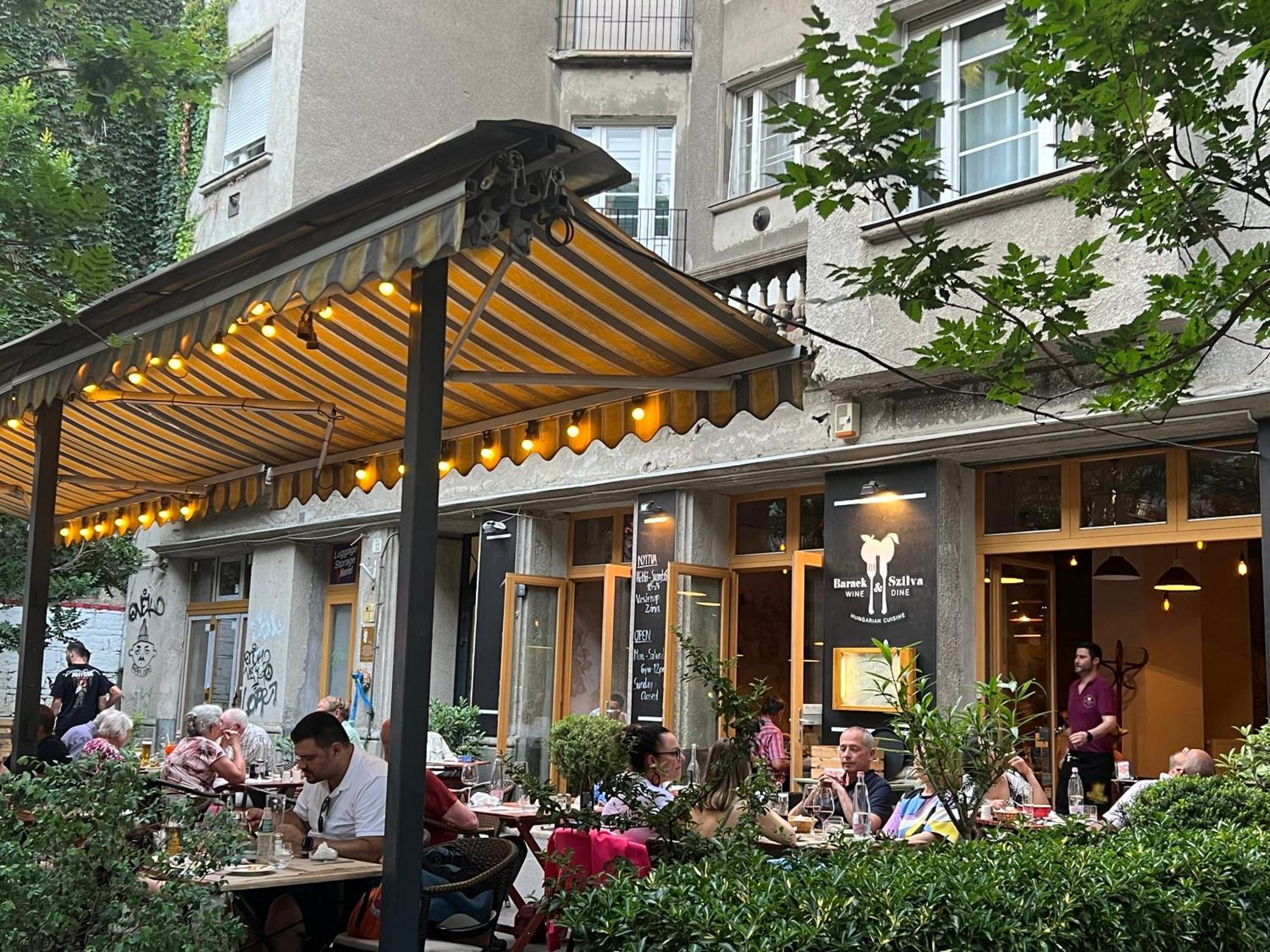 Acacia Aparhotel-Near New York Cafe Budapest Bagian luar foto