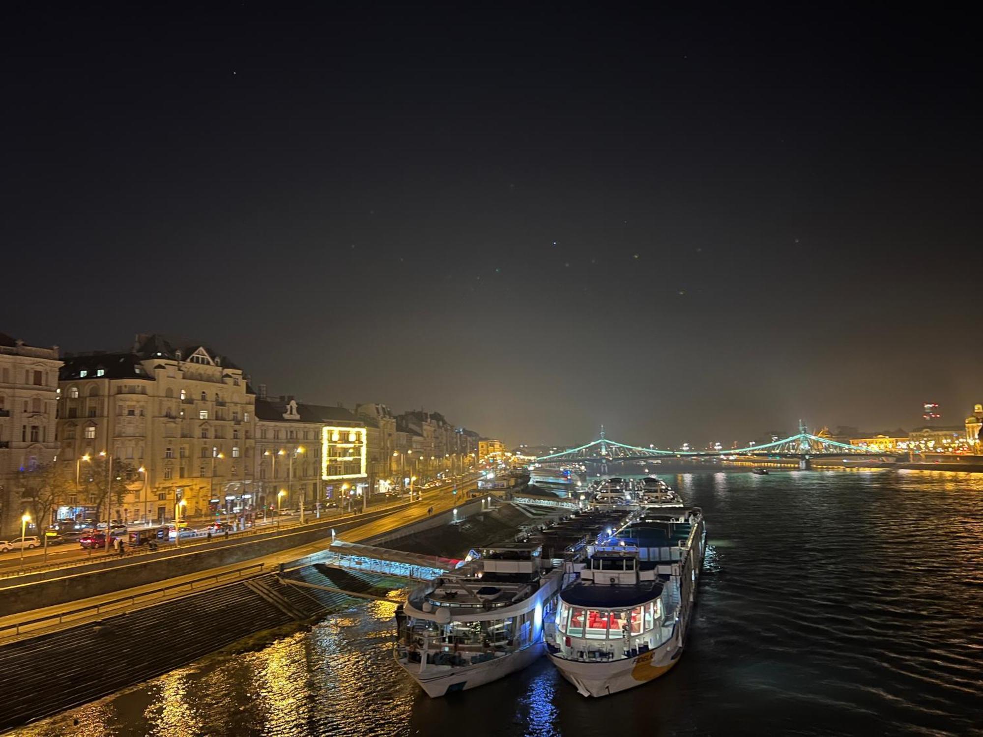 Acacia Aparhotel-Near New York Cafe Budapest Bagian luar foto